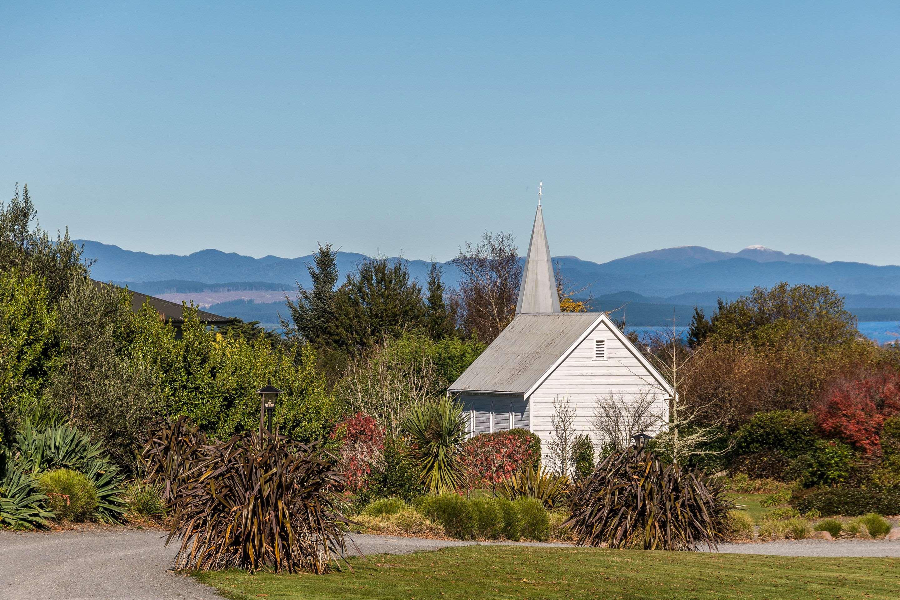 Huka Falls Resort Taupo Bagian luar foto The church in 2014