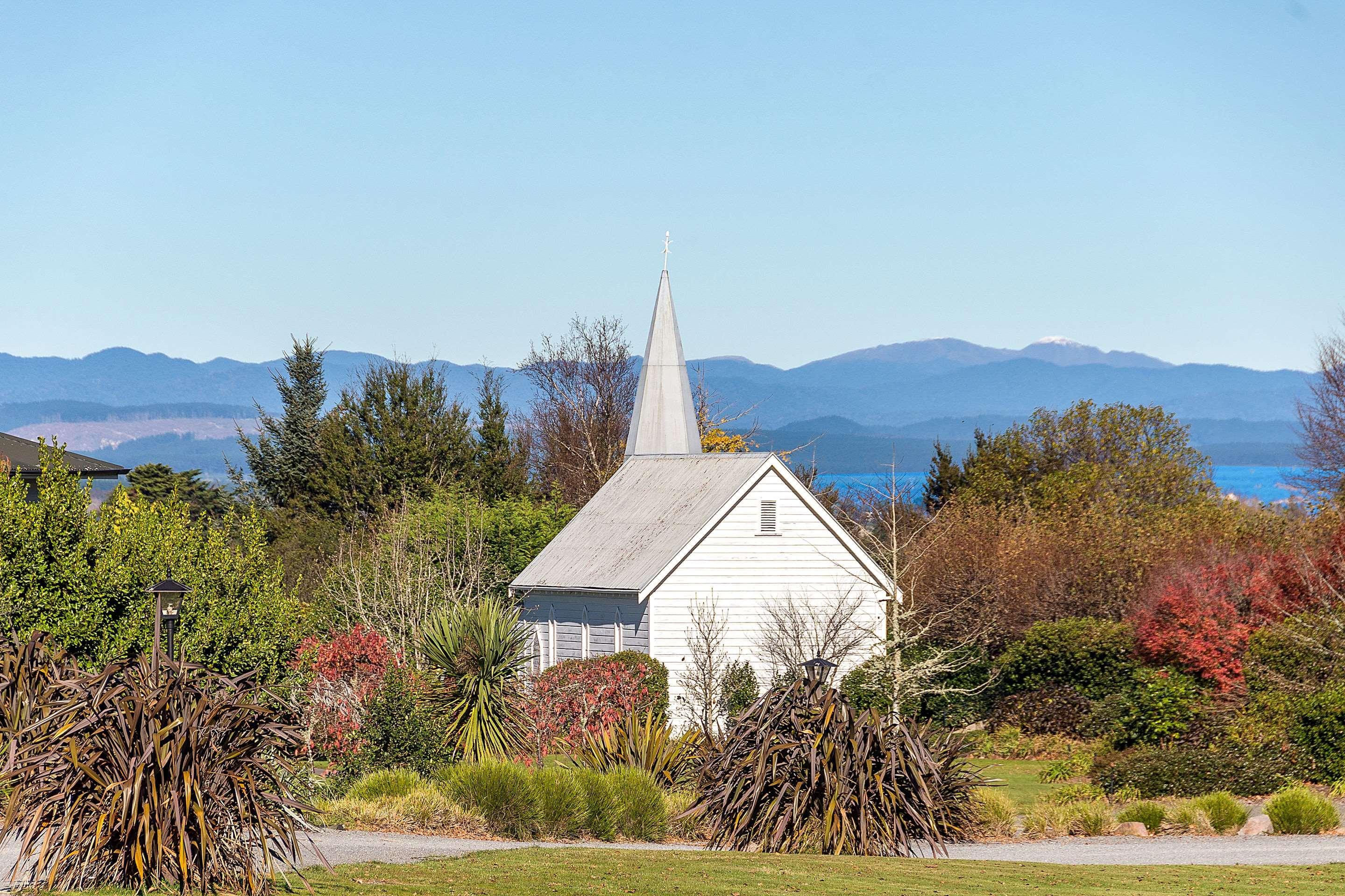 Huka Falls Resort Taupo Bagian luar foto The church in 2016