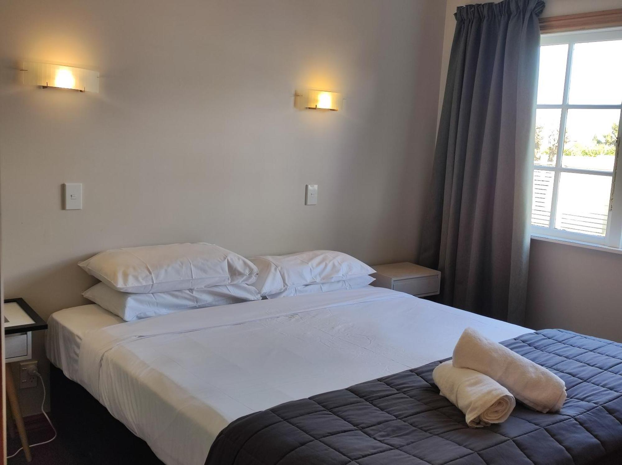 Huka Falls Resort Taupo Bagian luar foto A room at the motel
